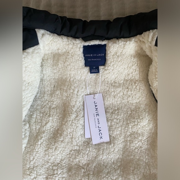 THE QUILTED SHIRT JACKET - 2T Brand New! - Picture 6 of 6